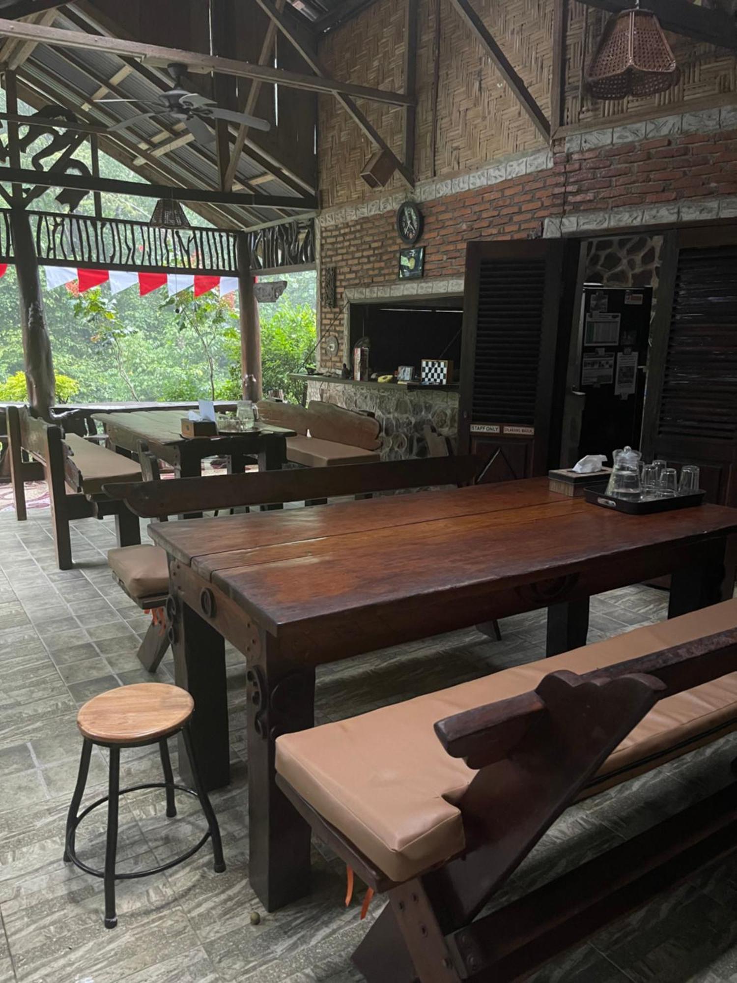 Kupu Kupu Garden Guest House & Cafe Букіт-Лаванґ Екстер'єр фото
